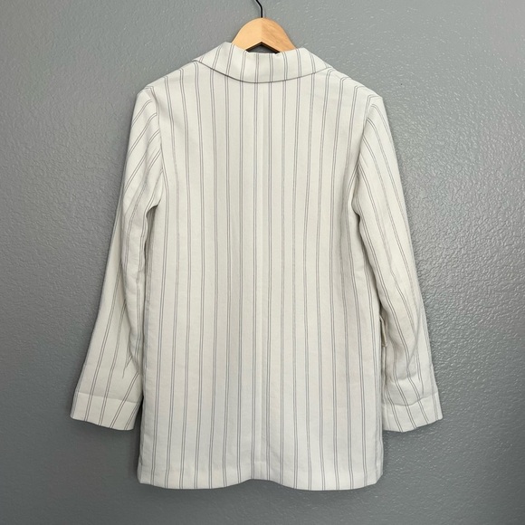 Aritzia Wilfred White Striped Cherrelle Blazer - Picture 5 of 5
